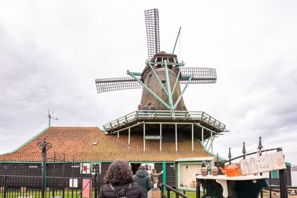 Private Daytrip Giethoorn and Windmills of Zaanse Schans from Amsterdam - Image 6